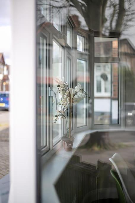 Stylish Retreat In Leigh-On-Sea Appartement Southend-on-Sea Buitenkant foto