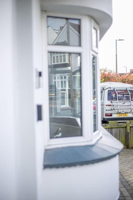 Stylish Retreat In Leigh-On-Sea Appartement Southend-on-Sea Buitenkant foto