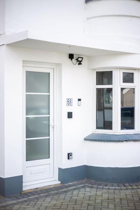 Stylish Retreat In Leigh-On-Sea Appartement Southend-on-Sea Buitenkant foto