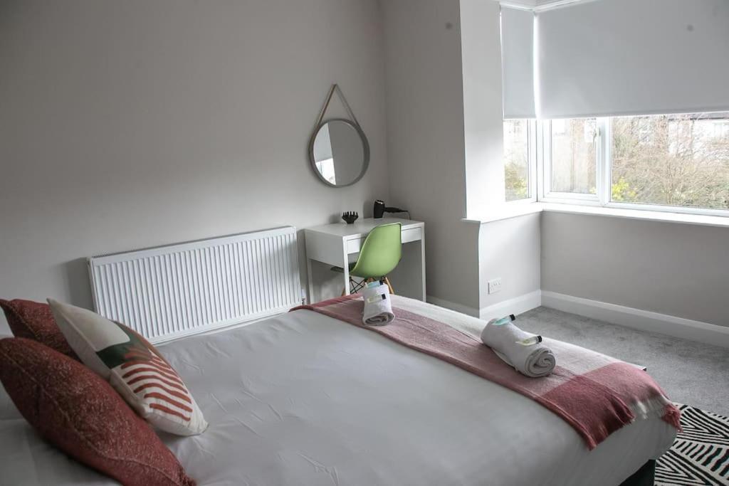 Stylish Retreat In Leigh-On-Sea Appartement Southend-on-Sea Buitenkant foto